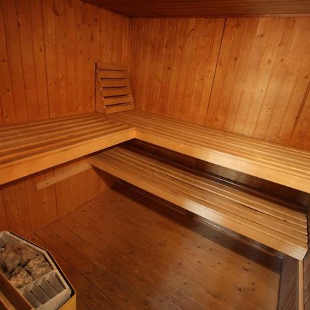 Appartement met eigen sauna en sport-en spelruimte Ee Buitenkant foto