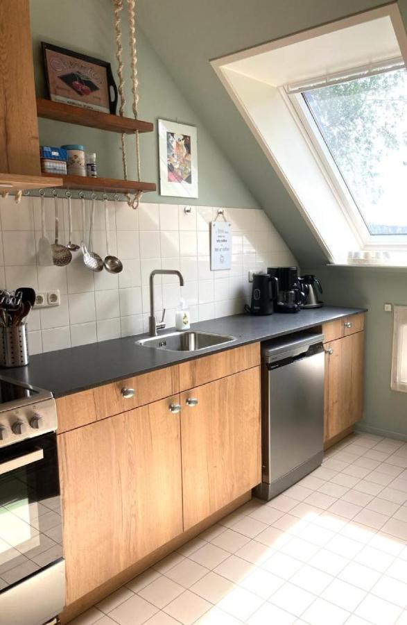 Appartement met eigen sauna en sport-en spelruimte Ee Buitenkant foto