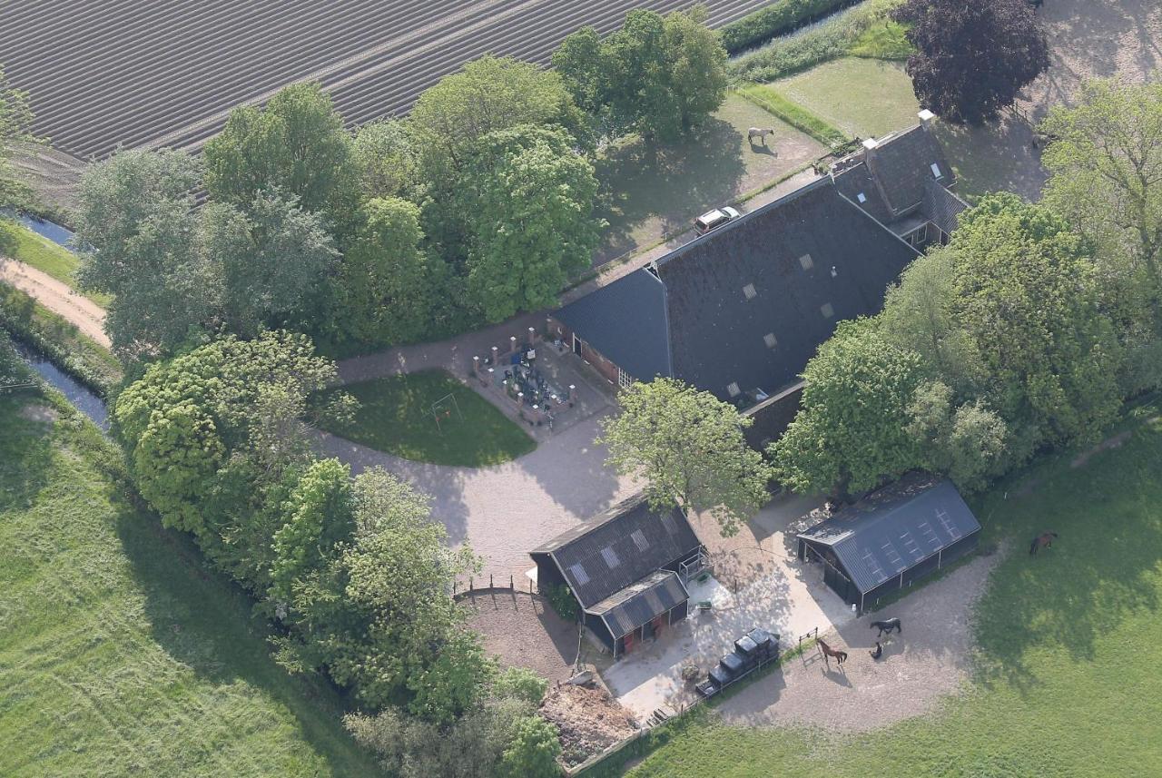 Appartement met eigen sauna en sport-en spelruimte Ee Buitenkant foto